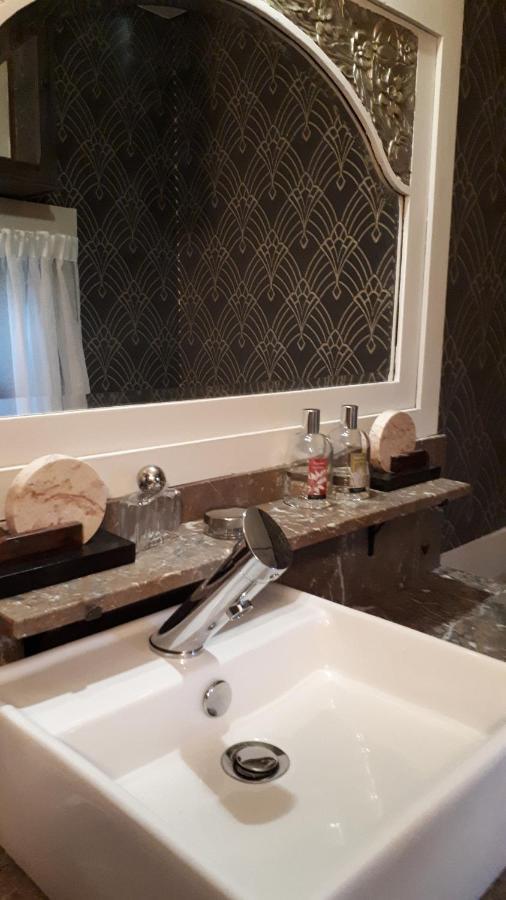 La Perle Secrete Bed & Breakfast Theneuille